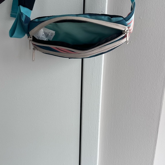 Fanny - Picture 2 of 4